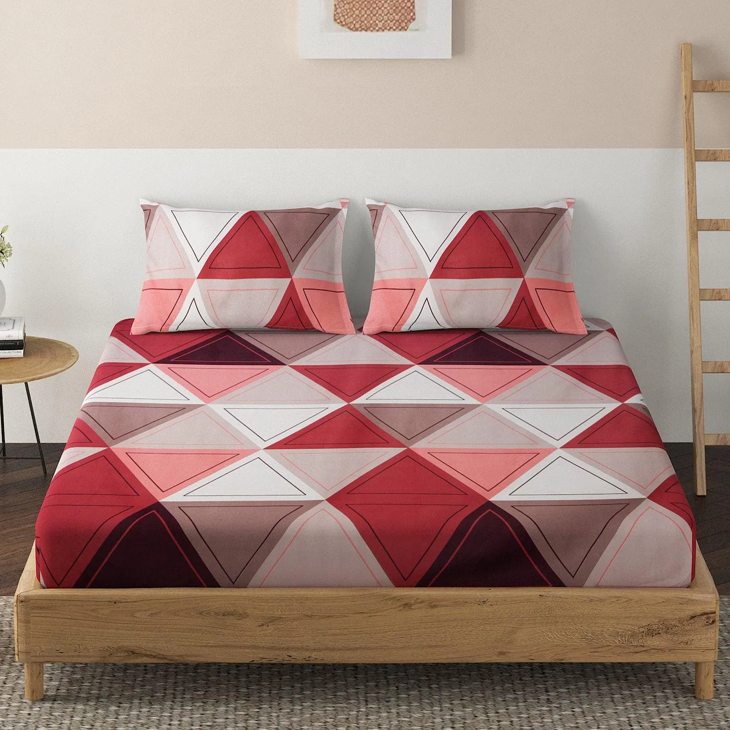 140 GSM Microfiber Fitted Bedsheet with 2 Pillow Covers for Queen / King Size bed, Carmine Red Triangular Bliss