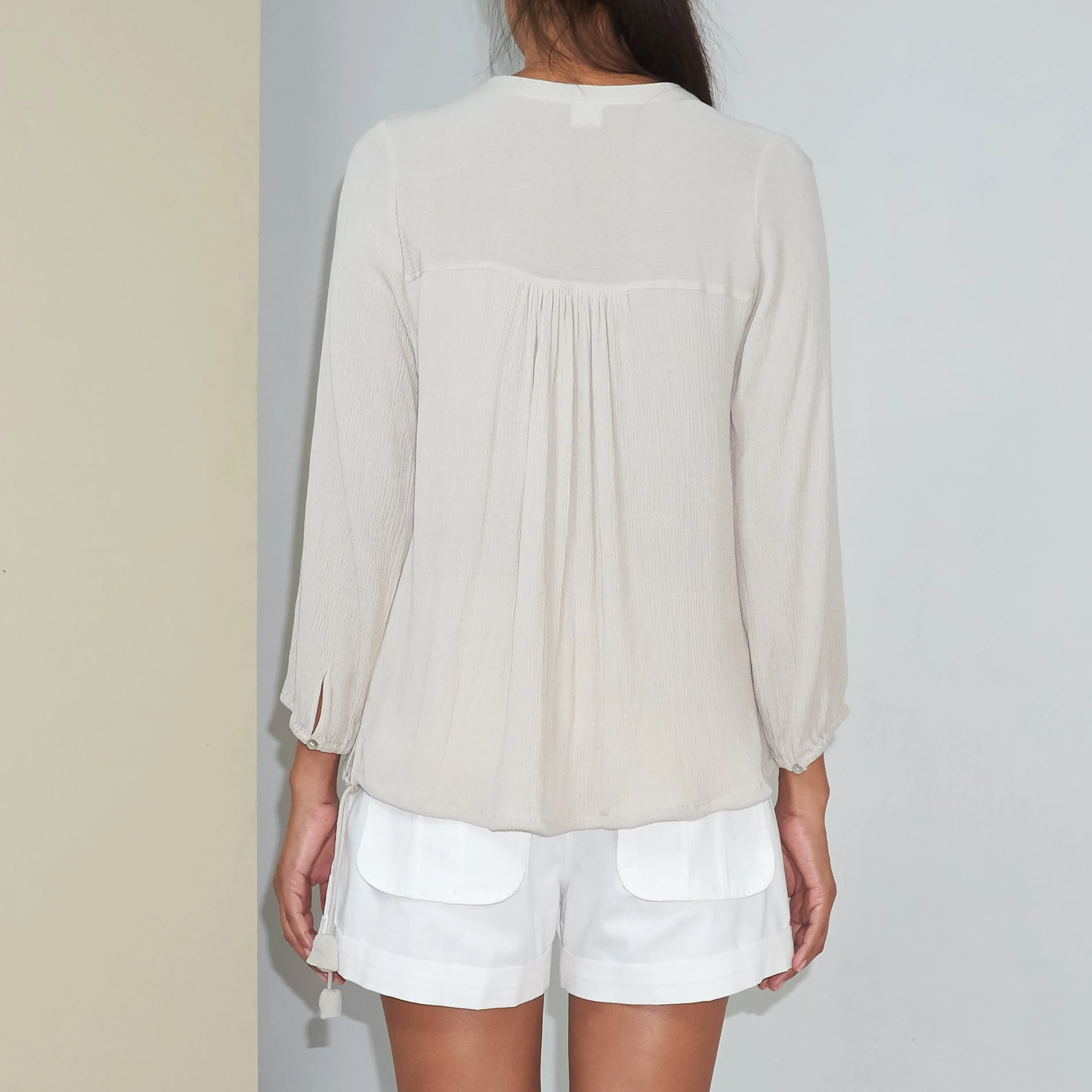 BKLN TOP - Crinkled Rayon | Light Grey Greige