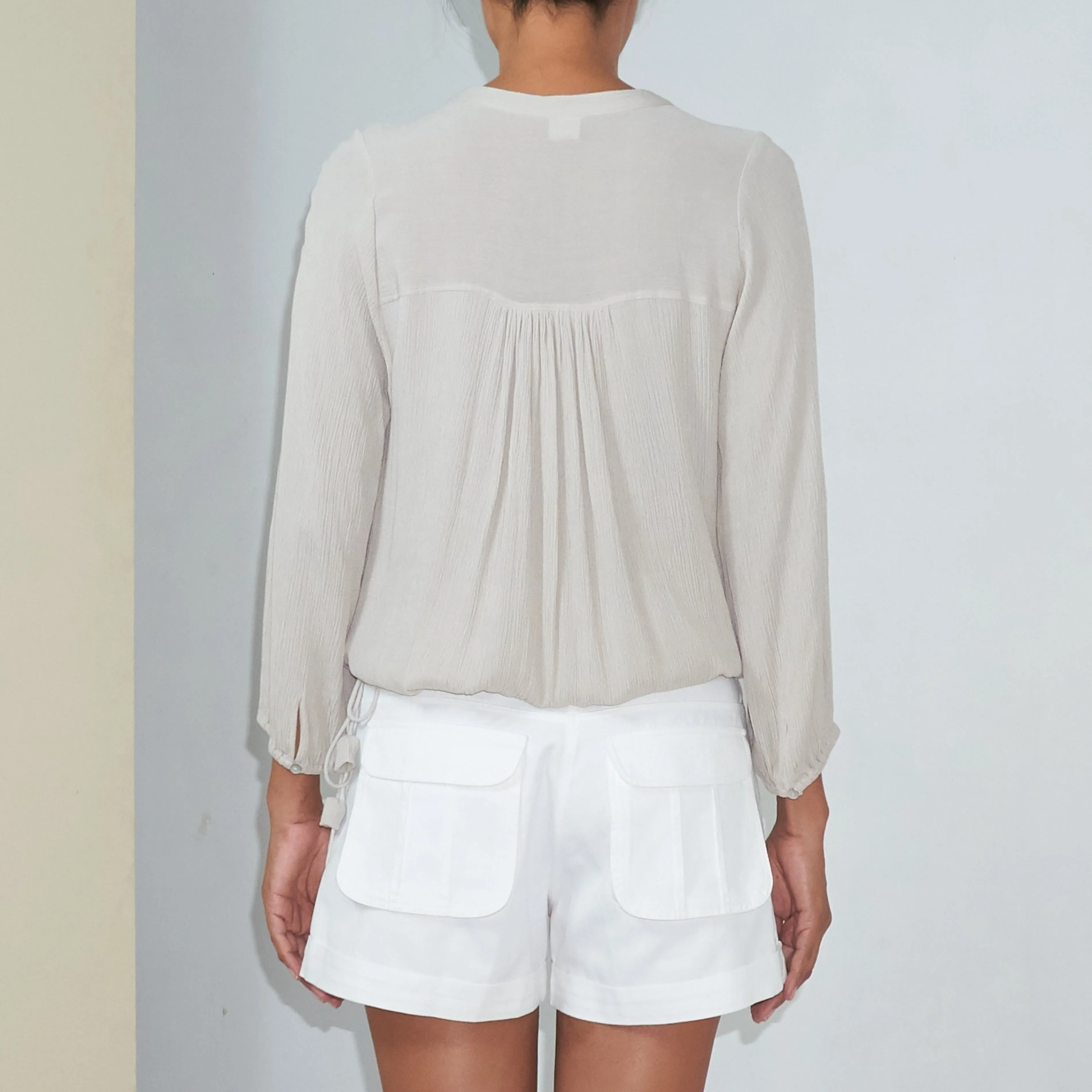 BKLN TOP - Crinkled Rayon | Light Grey Greige